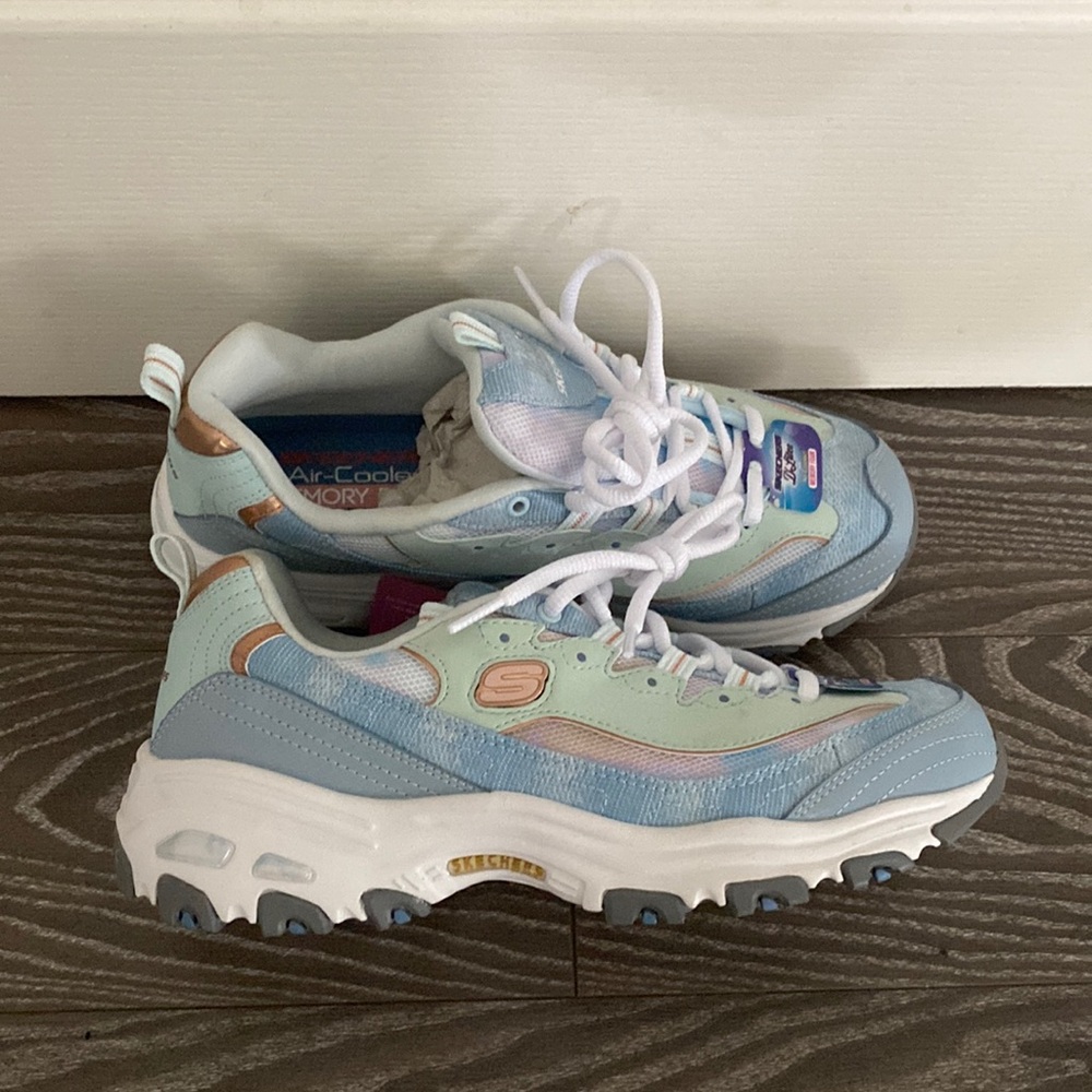 Skechers D-Lites Me Time Air Cooled Memory Foam Insole Sneakers US8.5 Pastel